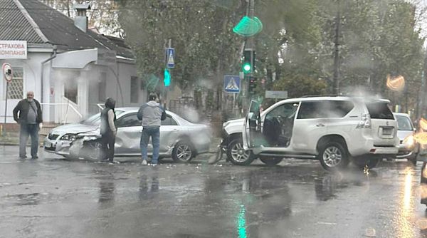 Из-за аварии в центре Николаева пробки стоят по Пушкинской и по Макарова