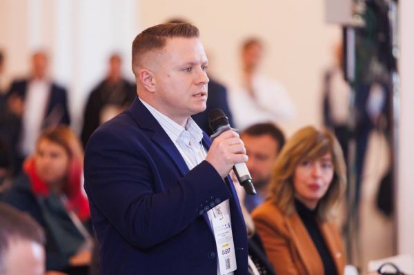 Шаги к ЕС, прифронтовая Николаевщина и децентрализация – Антон Табунщик на международной конференции