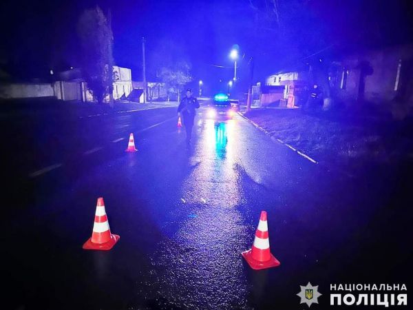 В Николаевской области пожилая женщина погибла под колесами легкового автомобиля