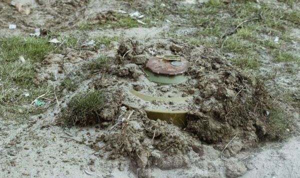 Под Снигиревкой на противопехотной мине подорвался ВАЗ с гражданскими