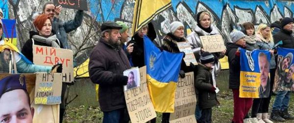 До Николаева докатилась акция "Не молчи! Плен убивает!"