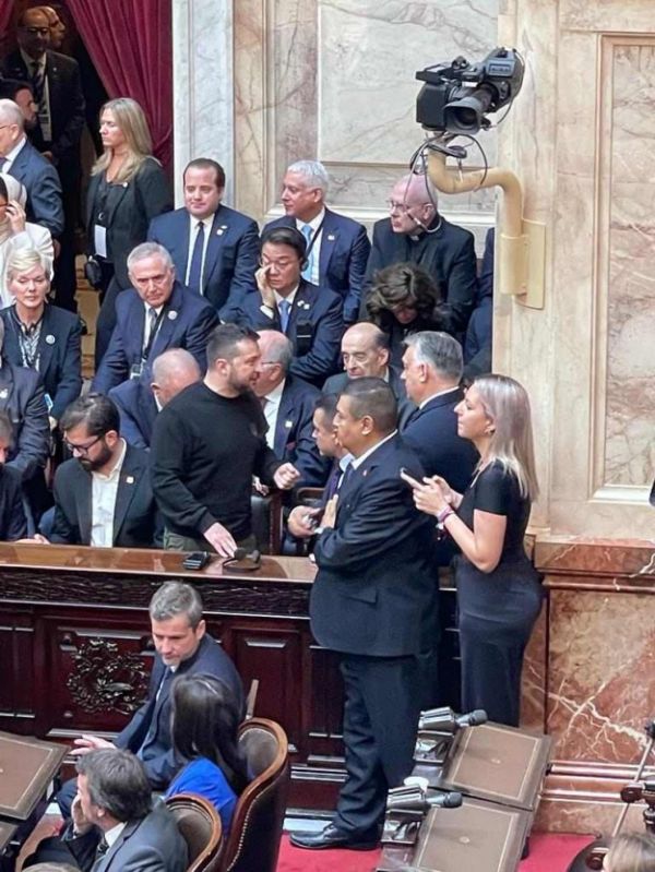 Зеленский и Орбан в Аргентине пообщались на эмоциях