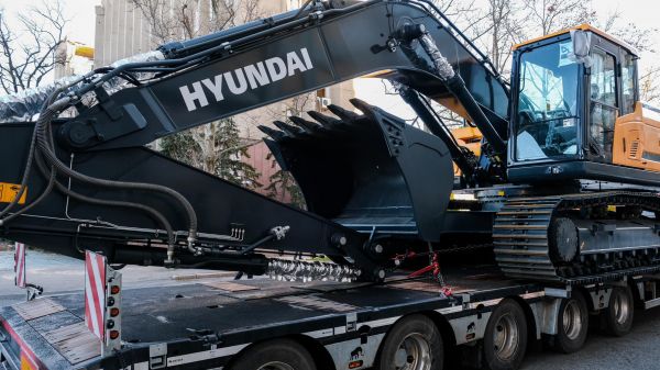 Подписав меморандум с Hyundai, Николаещина получила новые экскаваторы