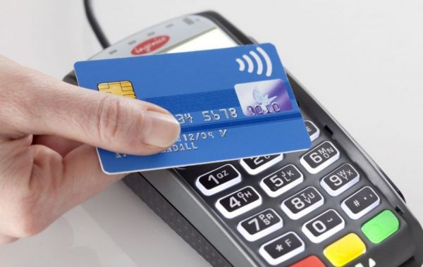 Оплата банковской картой: украинцам сообщили об изменениях с 1 января