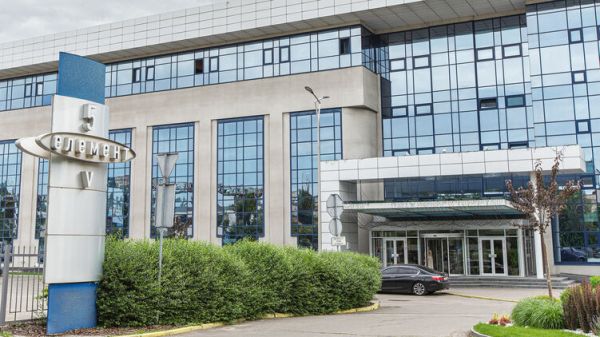 В сеть слили инструкцию работникам элитного спортклуба Порошенко на случай визита военкомов