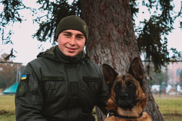 Гвардейскую овчарку Эмму из 19-го Николаевского полка во второй раз наградили медалью «За преданную службу»