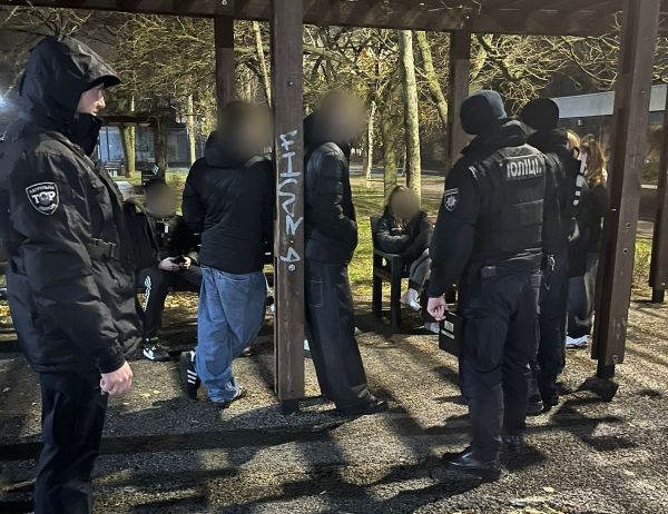 Николаевская полиция провела очередной рейд в комендантский час: людей на улицах меньше не становится