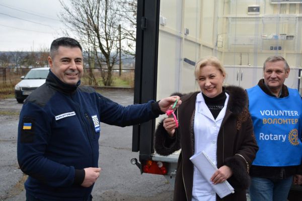 В мобильном госпитале, который передали Березнеговатской больнице, есть даже стоматологический кабинет