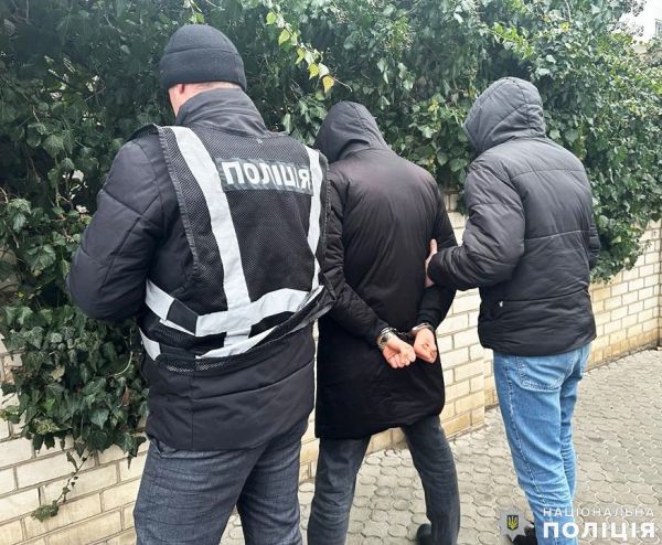 В Николаеве задержали молодого врача, который наладил бизнес на уклонистах