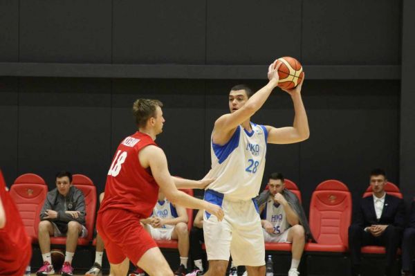«Нико-Баскет» начинает с «Политехником», Ожегов в «Самборе», «Соколы» выгнали двух игроков