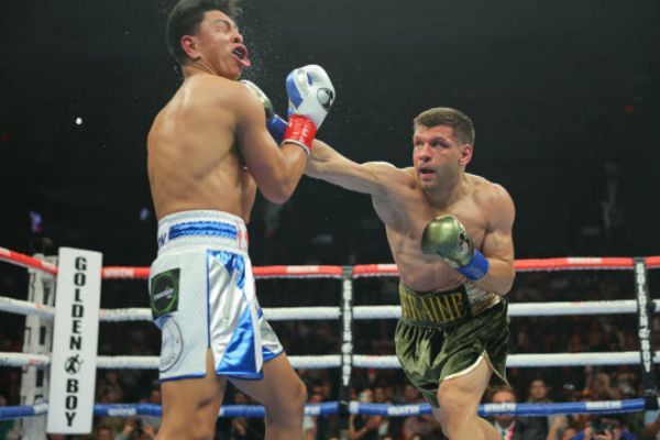 Бой николаевца Деревянченко и мексиканца Мунгия признан поединком года по версии канала ESPN