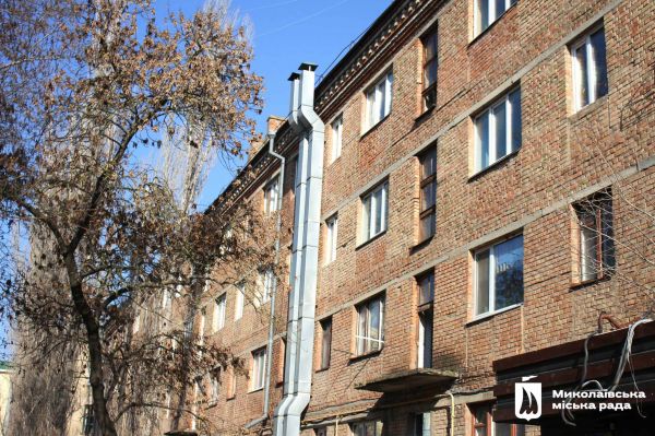 В Николаеве ремонтируют общежитие для вынужденных переселенцев