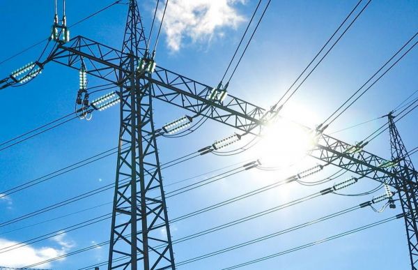 Утром в Николаевской области восстанавливают линии электропередач – их повредил сбитый дрон