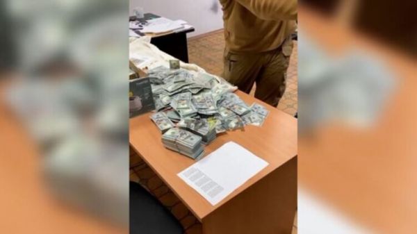 Бывший глава ВВК, у которого нашли миллион долларов, требует повышения пенсии