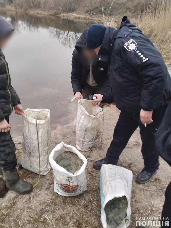 На берегу Южного Буга в Николаевской области поймали двух браконьеров