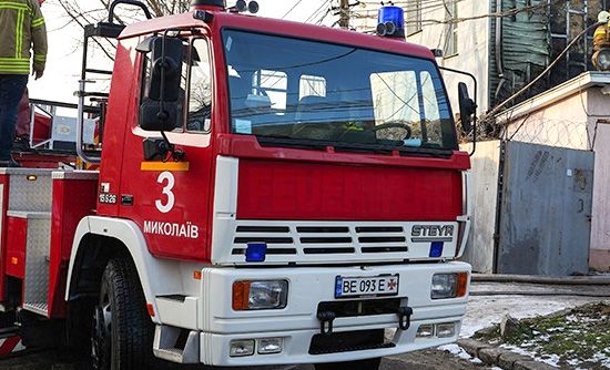 Сегодня утром в николаевской многоэтажке горела квартира