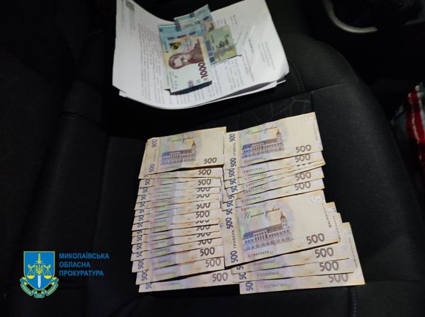 В Николаеве на взятке задержали начальника отдела Государственной службы по вопросам труда