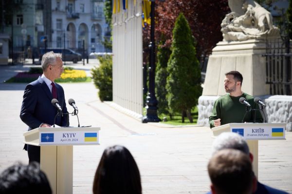 Генсек НАТО пообещал Украине системы ПВО и членство в альянсе "когда время будет подходящим"