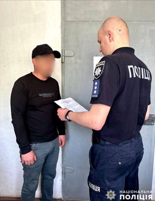 В Николаевской области попался очень опытный вор с револьвером и золотыми серьгами