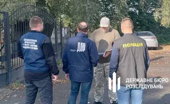 Футболистам «Прикарпатья» за липовую военную службу заплатили полтора миллиона гривен