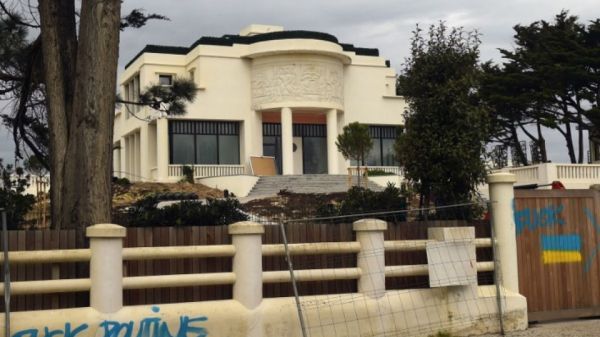 Франция конфисковала виллу бывшей жены Путина