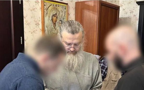 СБУ пришла с обысками к митрополиту УПЦ МП в Запорожье