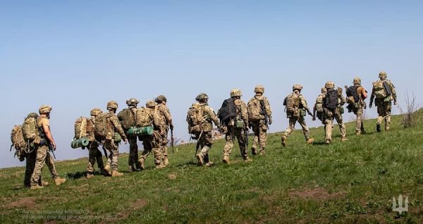 Минэкономики отменило скандальный приказ о бронировании сотрудников компании доставки и букмекеров