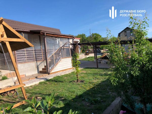 Бойцы терробороны «Південь» вместо защиты украинских рубежей строили имение командующему, – ГБР