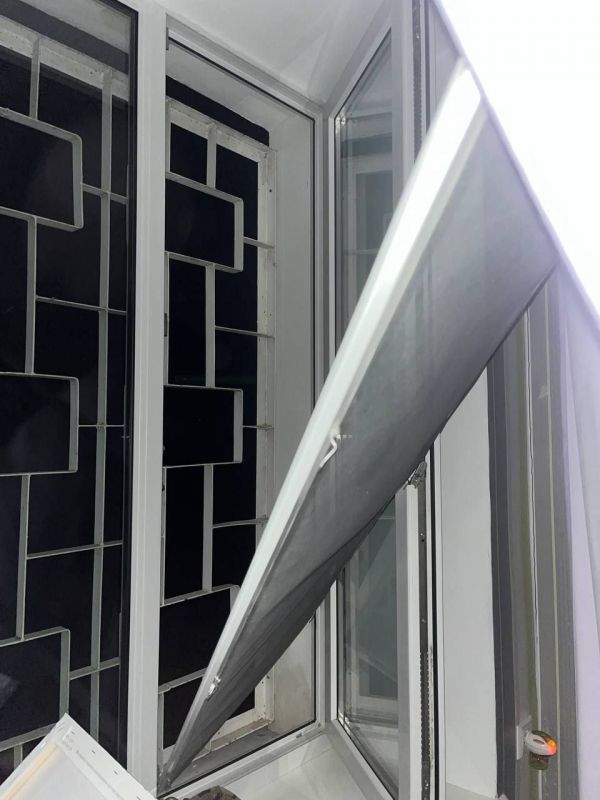 В Севастополе в домах вылетали окна в жилых домах – оккупанты говорят, что это морской дрон