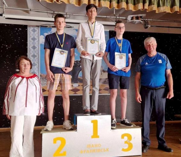 Матвей Колесников из Николаева – чемпион Украины по стоклеточным шашкам