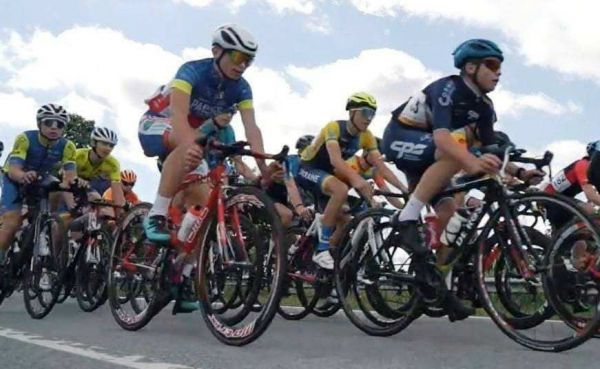 На чемпионате Украины николаевские велогонщики сражались за медали и олимпийскую лицензию