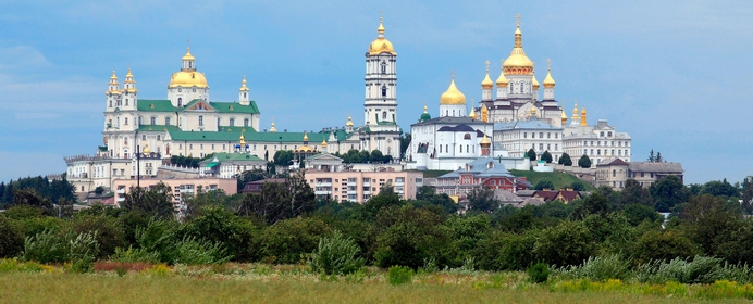 28 - 30.05.2024 Архіпастирь помолився у святинь Почаївської Лаври