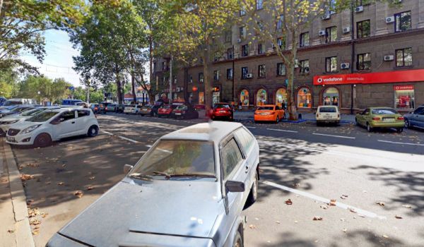 В понедельник в Николаеве на месте традиционной парковки по Соборной установят делиниаторы