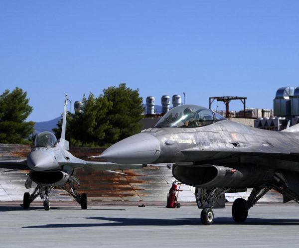 F-16 к нам пока не долетели, – Зеленский