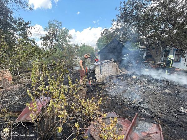 В Николаевской области пожар после вражеской атаки ликвидировали с помощью тактического робота