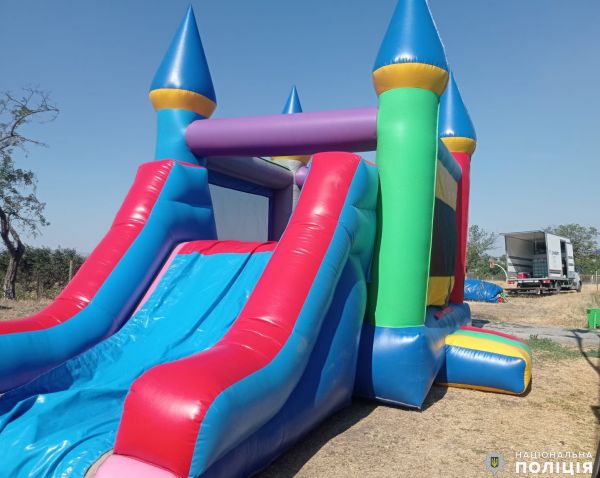 В Николаевской области двое детей получили травмы на «благотворительном» батуте