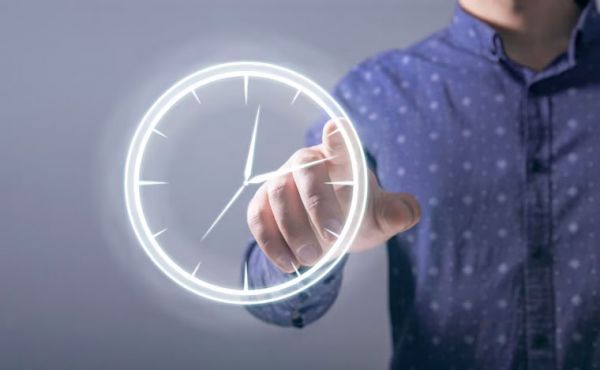 Рада приняла законопроект об отмене перехода на летнее и зимнее время