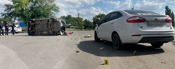 В аварии в Баштанском районе перевернулся микроавтобус: девять пострадавших, среди них пятеро детей