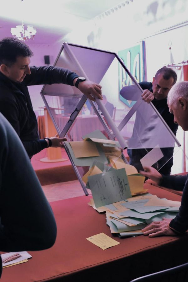 На очной сессии Николаевского облсовета решали кадровые вопросы