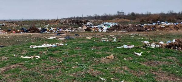 Сообщения мэра и властей не сходятся с реальностью: стихийная свалка под Баштанкой стала еще больше