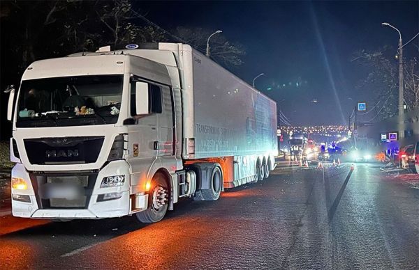 Полиция ищет свидетелей смертельного ДТП в Николаеве: пешехода на переходе сбила фура