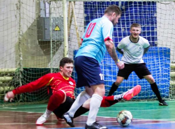 На чемпионате города Николаева по футзалу состоялся центральный матч тура