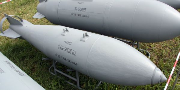 Из российских самолетов за день случайно выпали на головы жителей Белгородской области 3 авиабомбы