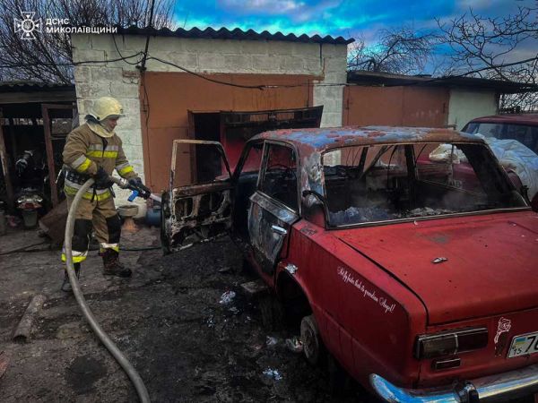 В Николаевской области сгорел автомобиль ВАЗ-2101