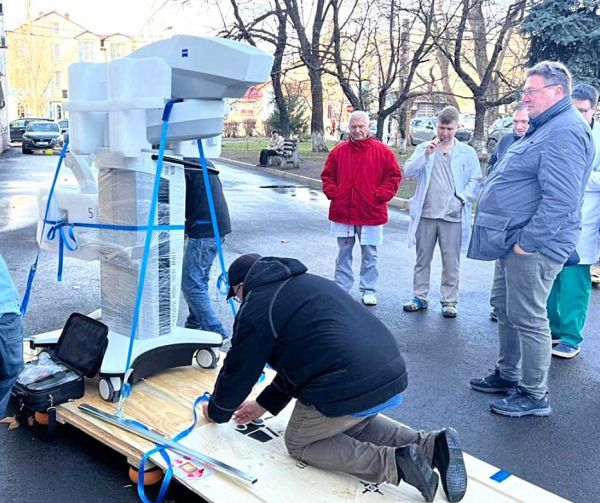 Николаевсой больнице скорой помощи купили операционный микроскоп для нейрохирургии