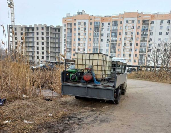 Экологическая катастрофа в Николаеве: за неделю собрано лишь 2 кубометра загрязнений, жители недовольны