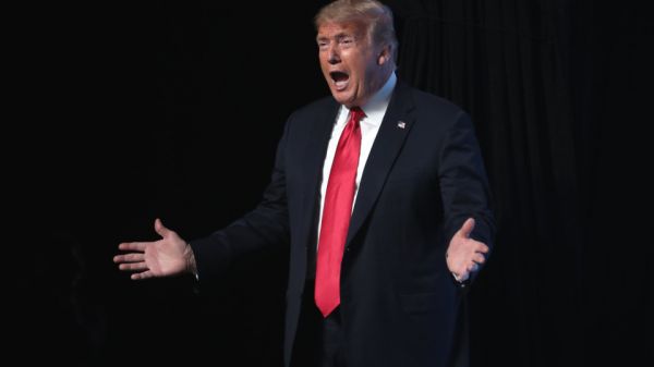 Трамп продлил санкции против России еще на год