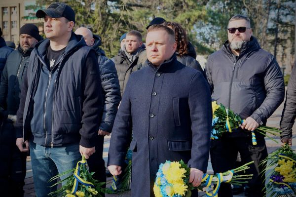 В Николаеве в день третьей годовщины войны почтили память павших