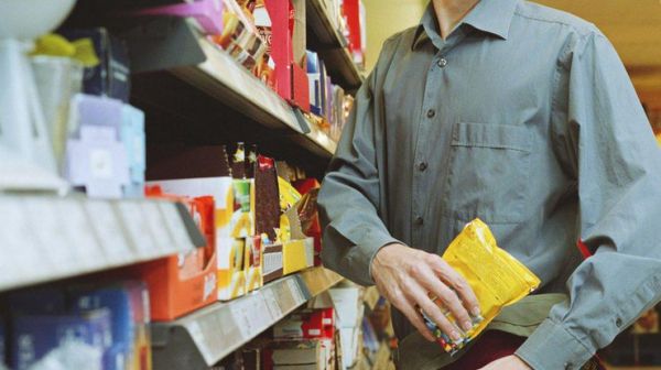 В Николаеве осудили дезертира, который обокрал 7 магазинов