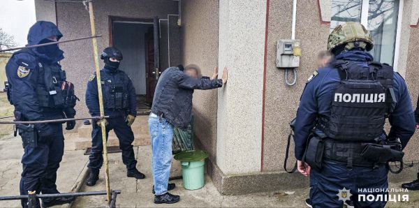 Поймали иностранцев, ограбивших АЗС возле Коблево